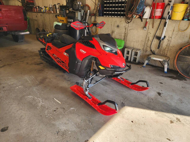 2023 Lynx Shredder DS