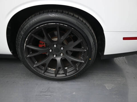 2017 Dodge Challenger R/T Plus