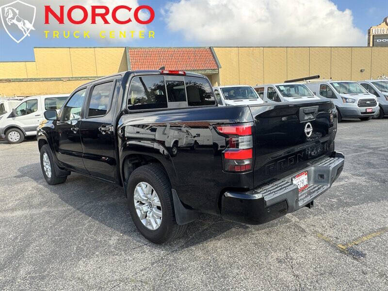 2022 Nissan Frontier SV
