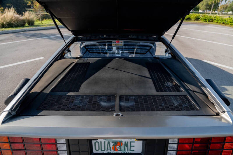 1981 DeLorean DMC-12