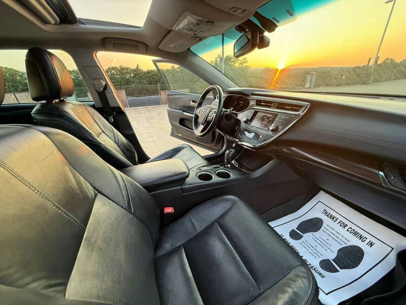 2014 Toyota Avalon XLE
