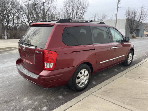 2008 Hyundai Entourage GLS