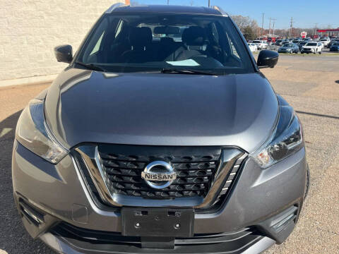 2020 Nissan Kicks SR