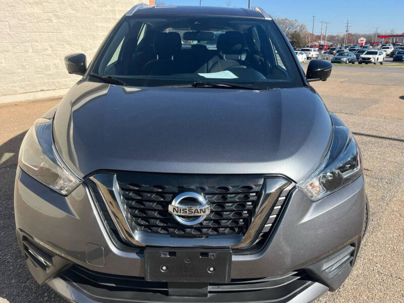 2020 Nissan Kicks SR