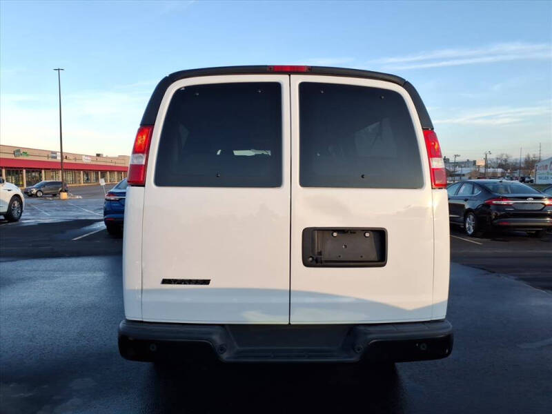 2023 Chevrolet Express LS 3500