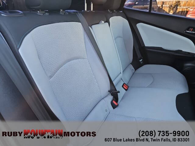 2019 Toyota Prius LE