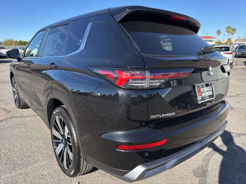 2025 Mitsubishi Outlander SE