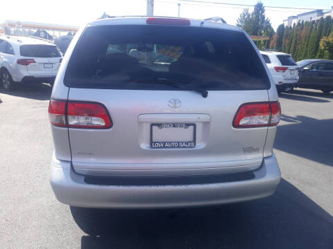 2003 Toyota Sienna LE