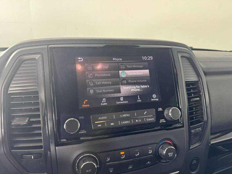 2024 Nissan Titan SV