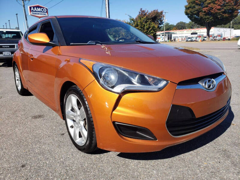 2014 Hyundai Veloster Base photo 3