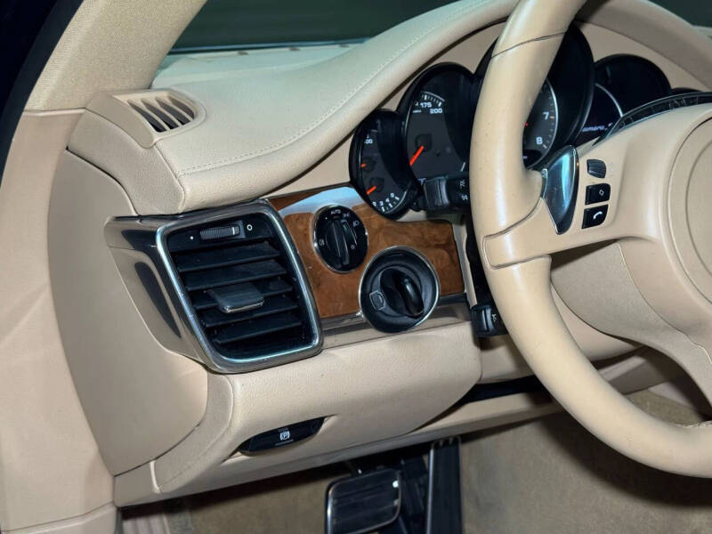 2012 Porsche Panamera