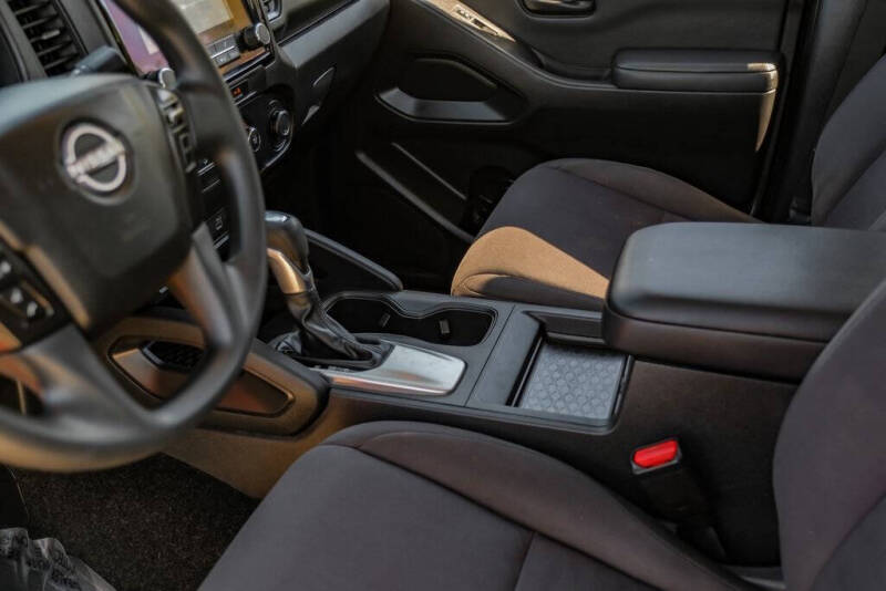 2022 Nissan Frontier S