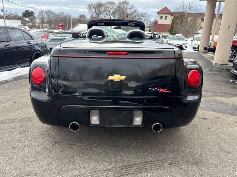2004 Chevrolet SSR LS