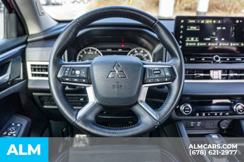 2025 Mitsubishi Outlander SE