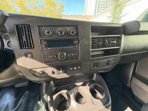 2017 Chevrolet Express 2500