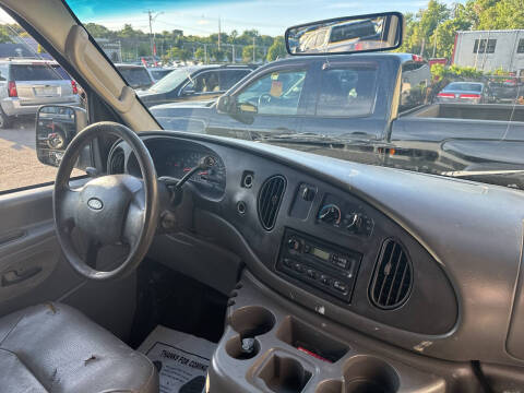 2005 Ford E-Series E-250