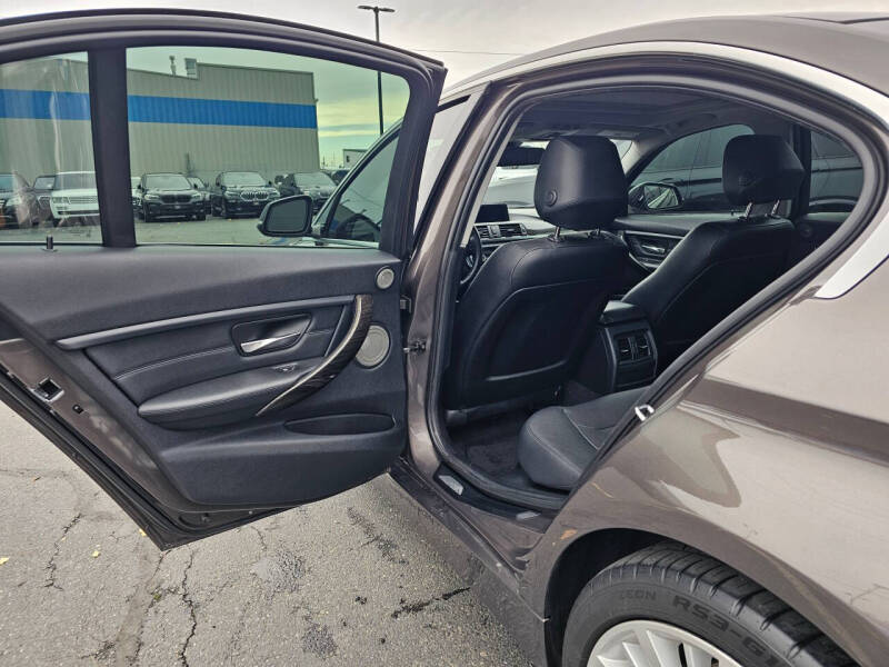 2012 BMW 3 Series 328i