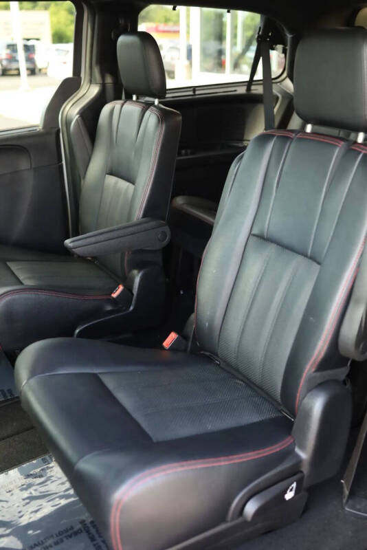 2016 Dodge Grand Caravan R/T