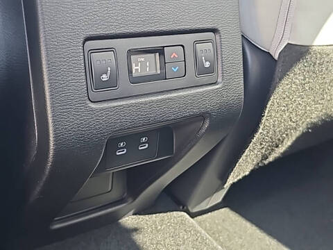 2025 Mitsubishi Outlander SEL Platinum Edition