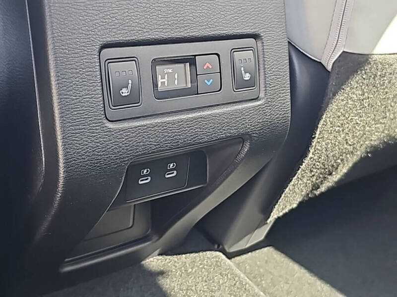 2025 Mitsubishi Outlander SEL Platinum Edition