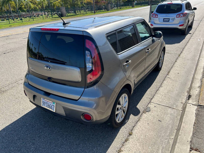 2018 Kia Soul +