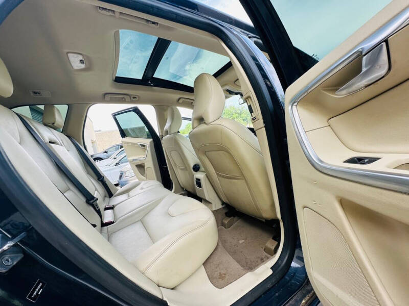 2015 Volvo XC60 T5 Drive-E Premier Plus