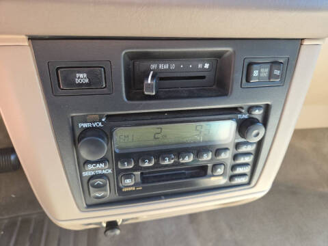 2000 Toyota Sienna LE
