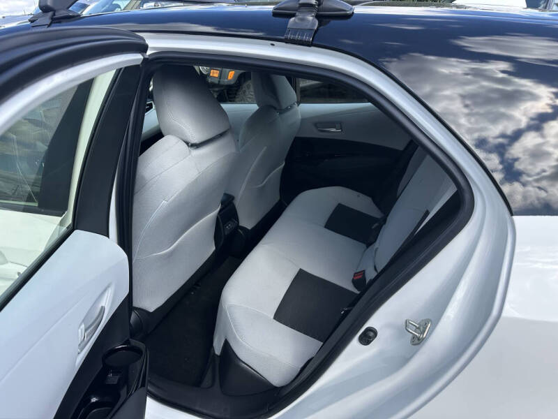 2025 Toyota Corolla Hatchback SE