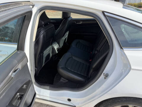 2017 Ford Fusion Hybrid SE