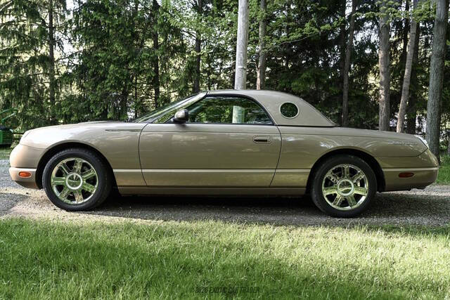 2005 Ford Thunderbird Deluxe