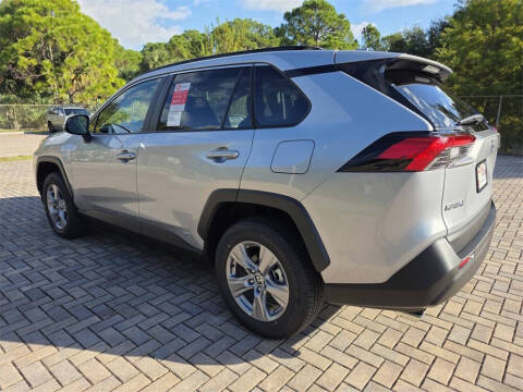 2025 Toyota RAV4 Hybrid XLE