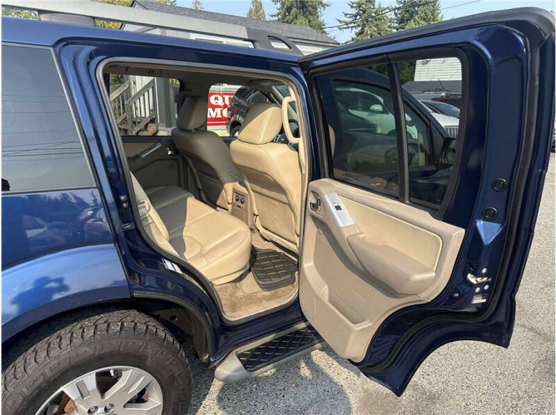 2011 Nissan Pathfinder Silver Edition