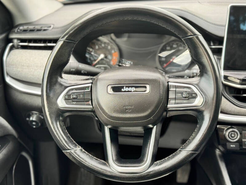 2022 Jeep Compass Latitude Lux