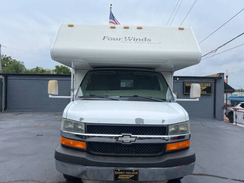 2006 Chevrolet EXPRESS G3500 for sale at Danny Holder Automotive in Ashland City TN