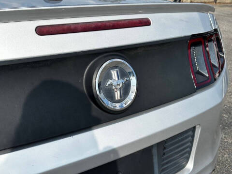 2013 Ford Mustang V6