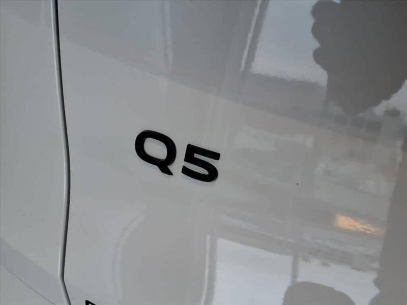 2025 Audi Q5 quattro Premium TFSI