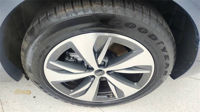 2024 Audi Q8 Sportback e-tron quattro Premium S line