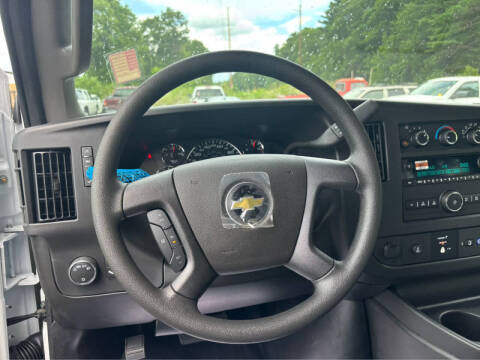 2025 Chevrolet Express 2500