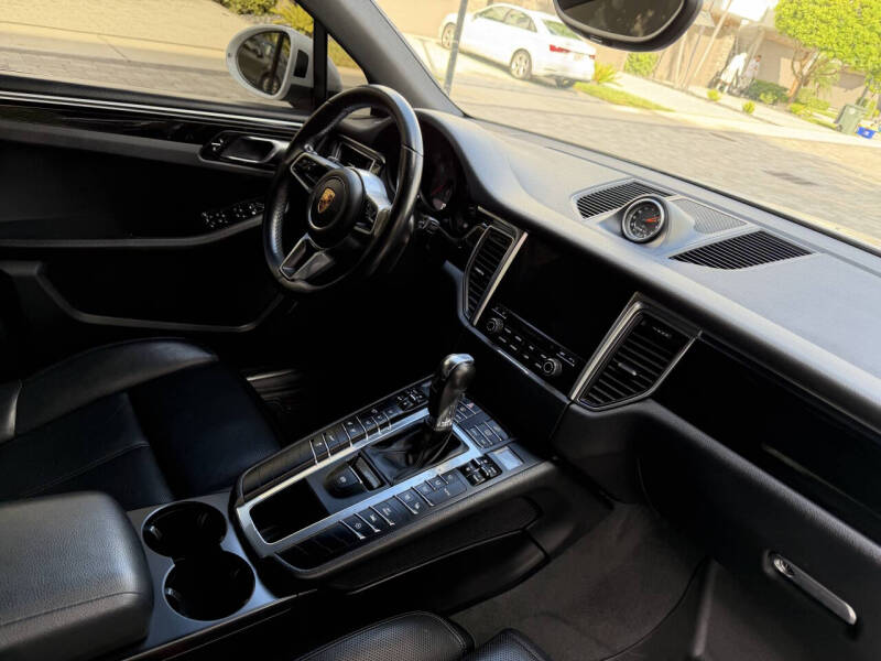 2018 Porsche Macan S