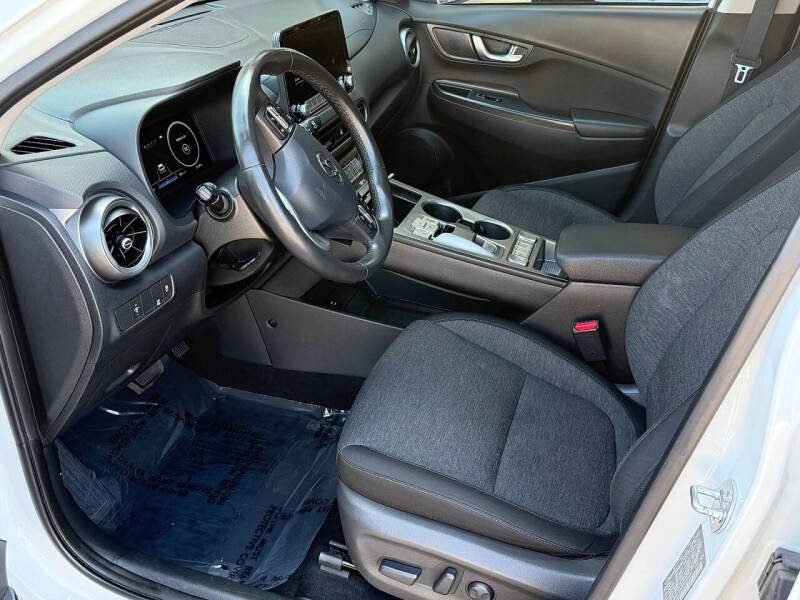 2023 Hyundai Kona Electric SEL