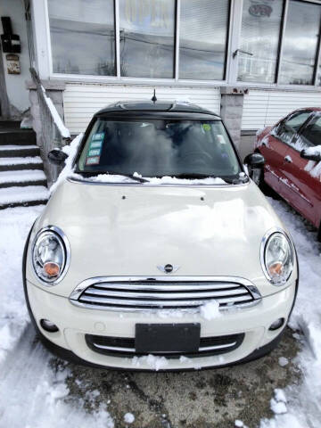 2013 MINI Hardtop for sale at Amigos Auto Sales Inc in Waukegan IL
