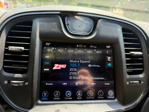 2017 Chrysler 300