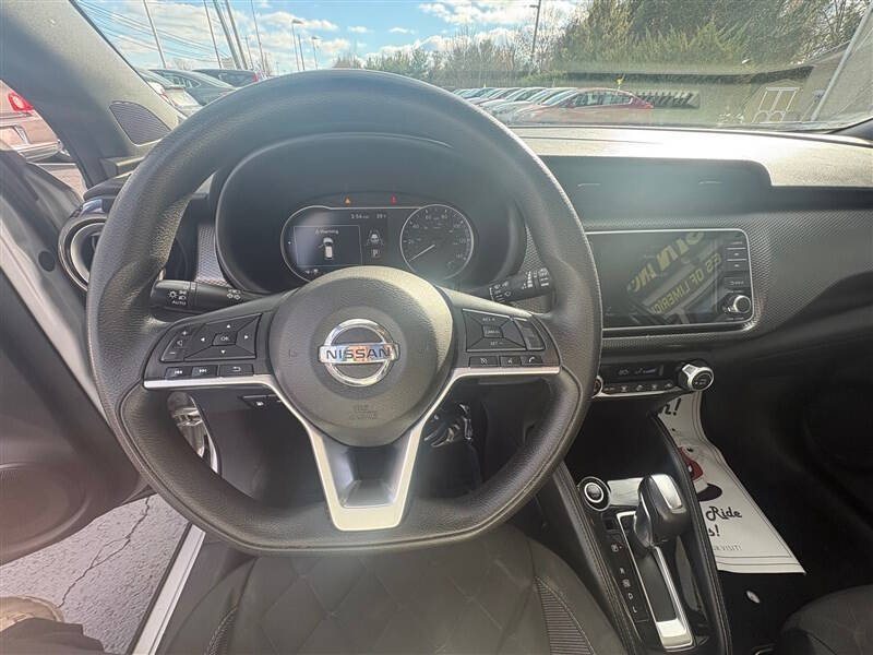 2020 Nissan Kicks SV