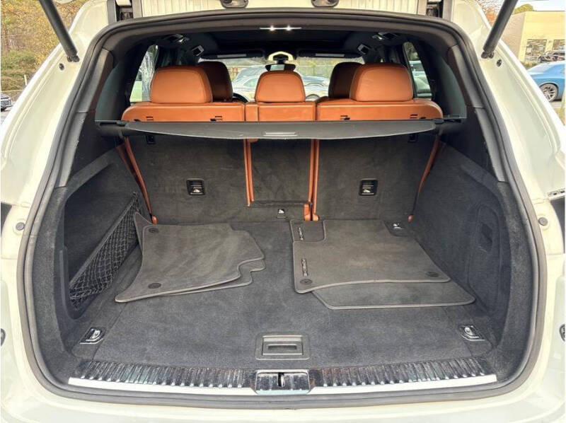 2017 Porsche Cayenne Platinum Edition