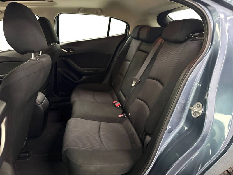 2015 Mazda MAZDA3 i Touring