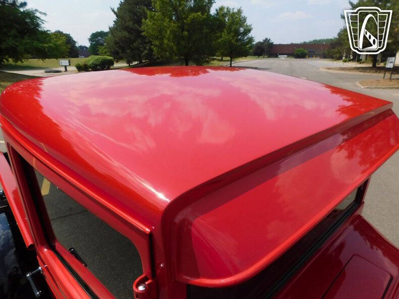 1933 Chevrolet Apache