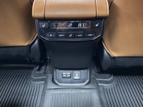 2024 Toyota Highlander Platinum