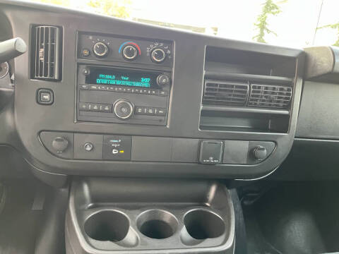 2024 Chevrolet Express 2500