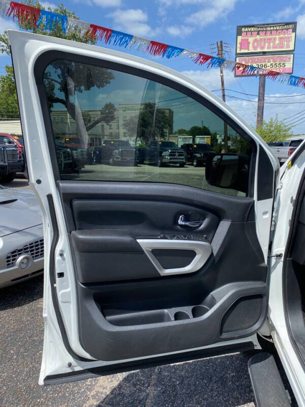 2018 Nissan Titan SV