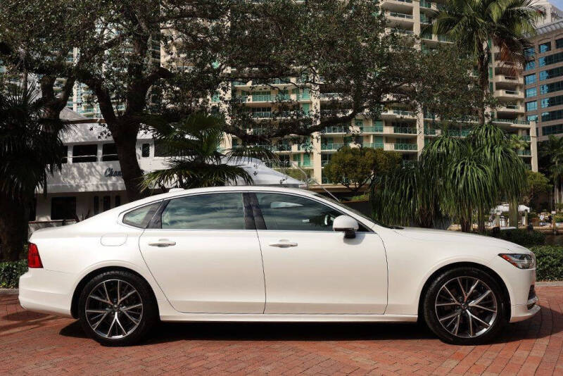 2019 Volvo S90 T5 Momentum